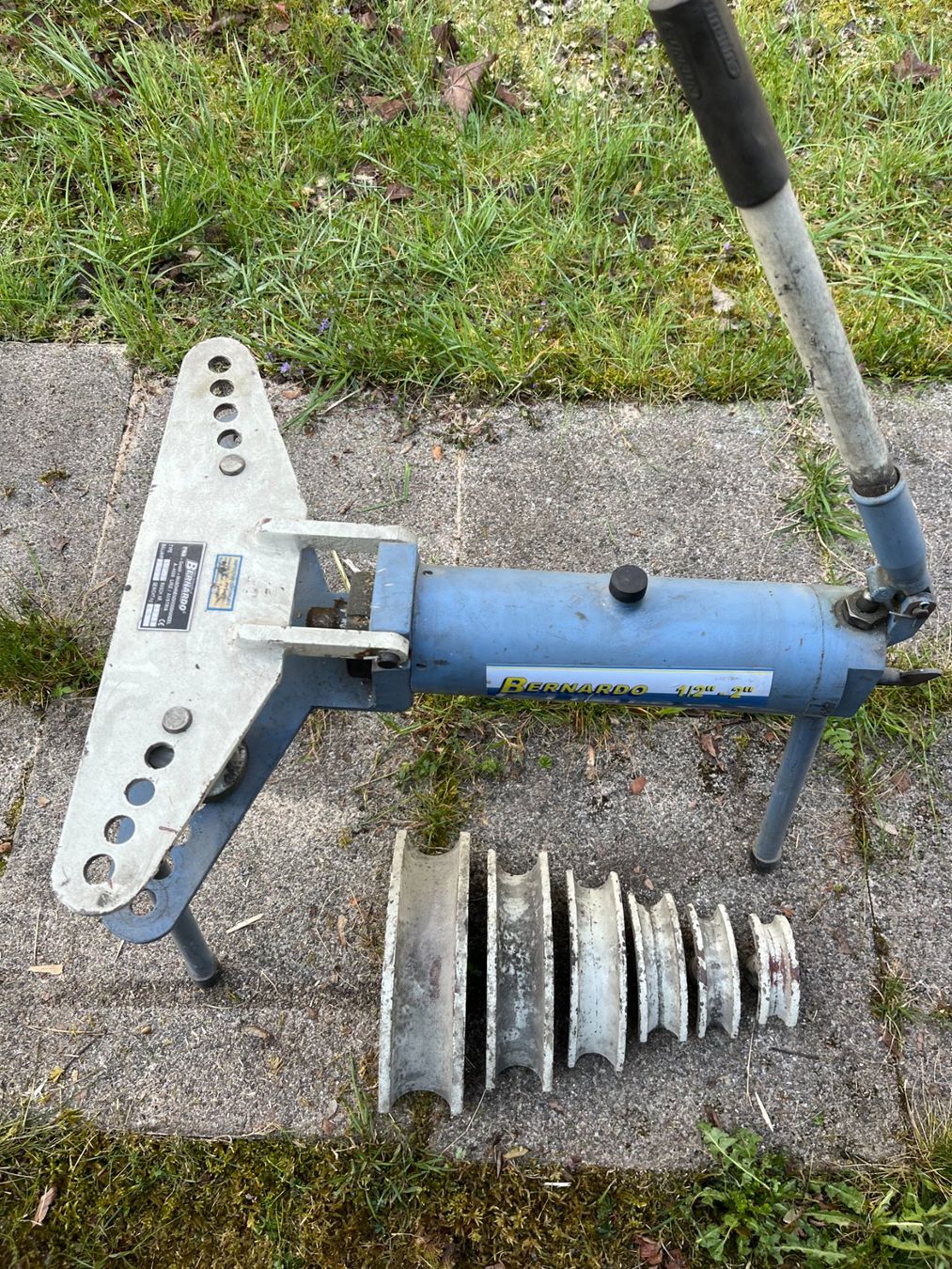 Bernardo Alle Werkzeuge: Hydraulischer Rohrbieger – Gebraucht aus Neuägeri von Ws193
