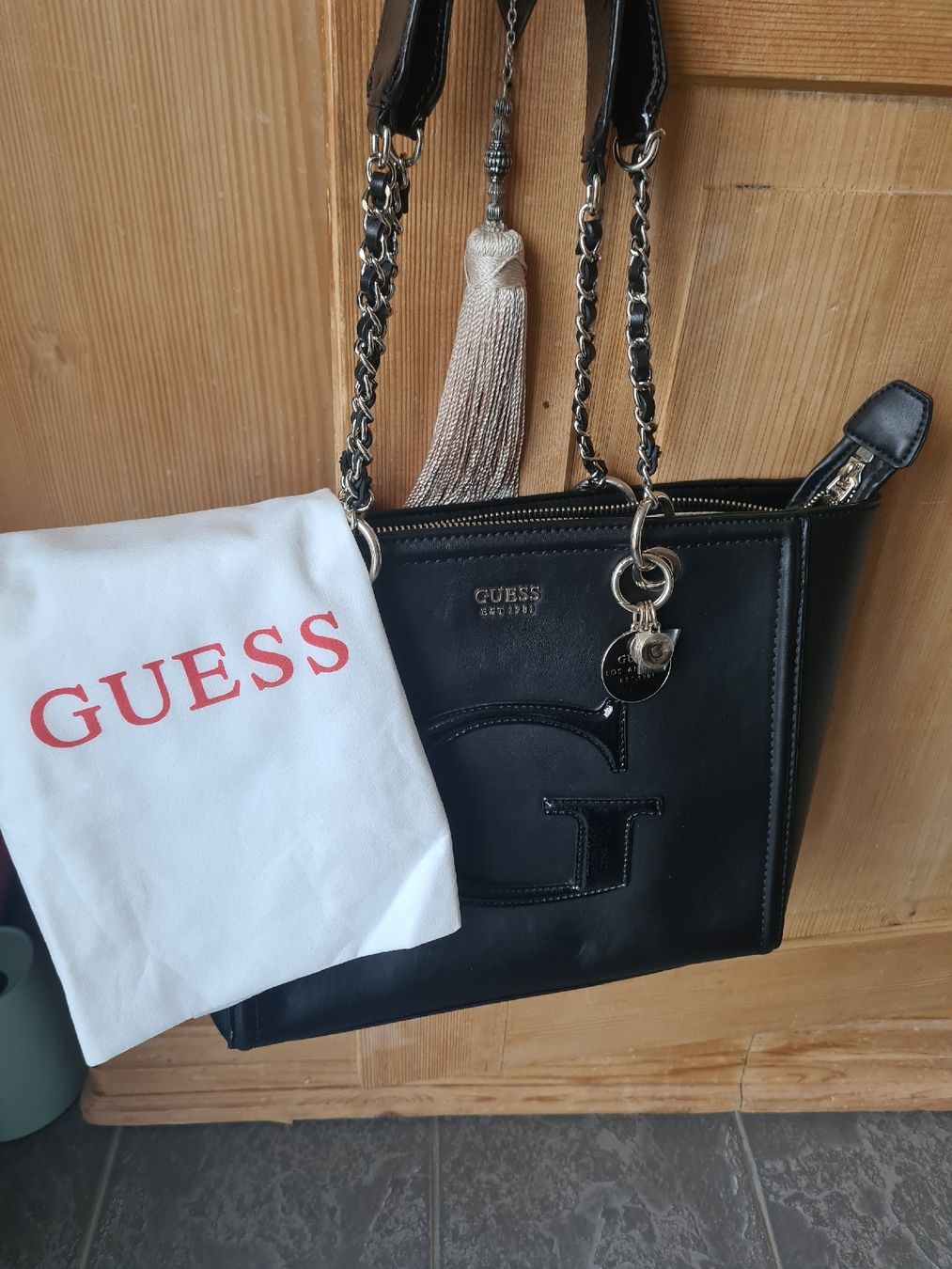 Guess Borse da donna: neue Handtasche von Guess – Nuovo (secondo la descrizione) da Schlatt ZH venduto da Deiali 2