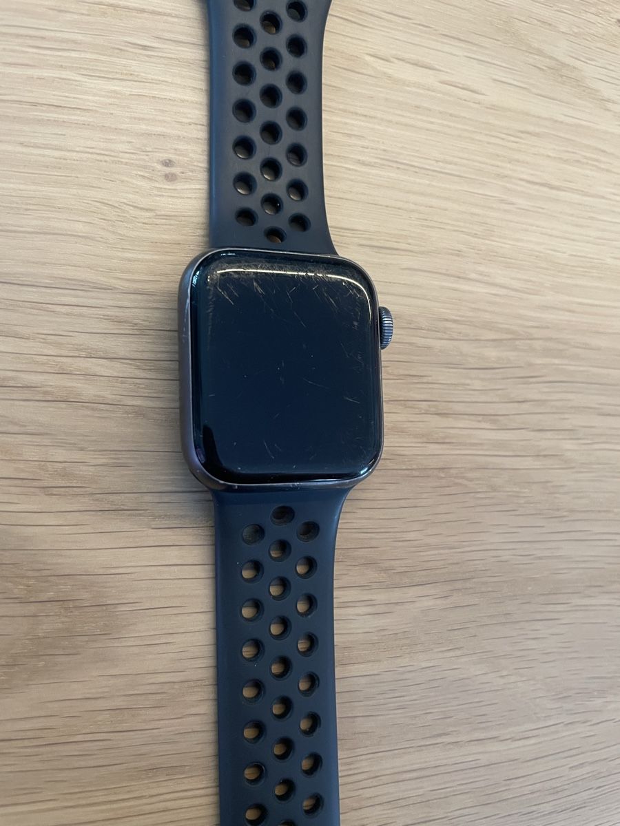 Apple Smartwatch: Apple Watch SE 44mm – Gebraucht aus Lausen von Volvo242Turbo 1