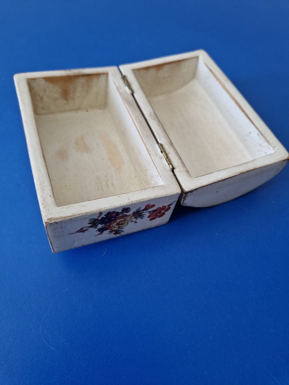Casse di trasporto: kleine Holzschatulle mit Blumenmuster – Usato da Münchenbuchsee venduto da Aare22 4