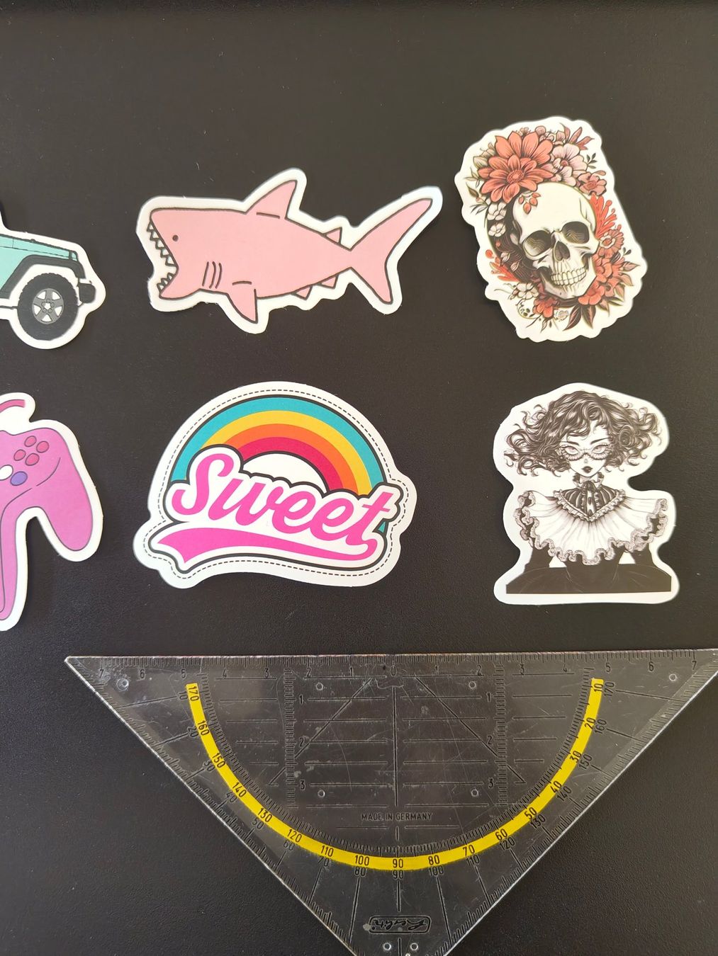 Aufkleber: 7 Sticker zum aufkleben – Gebraucht aus Emmenbrücke von BlSi 4