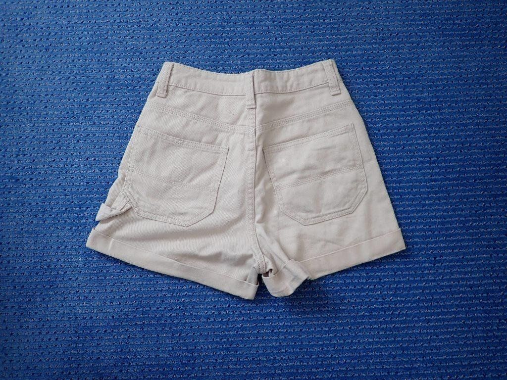 Pantaloni: Kurze Hose Divided Grösse 32 – Usato da Galgenen venduto da Marc98 2