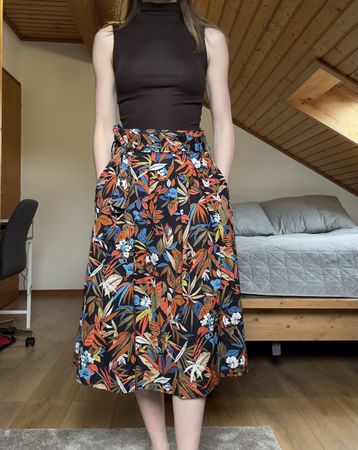 Jupe midi CAROLL Paris – taille 36 (convient aussi à M)
