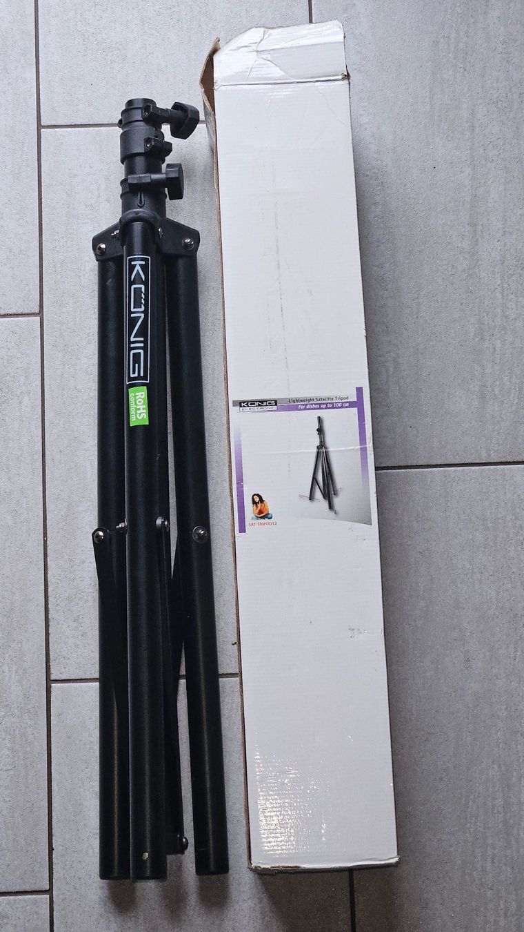 Parabola satellitare: Digitale Camping-Sat-Anlage mit Stativ – Usato da Granges-Paccot venduto da Wodli 8