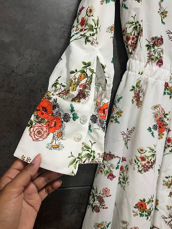 Vestiti: White floral dress – Usato da Jona venduto da rja_57jg 1