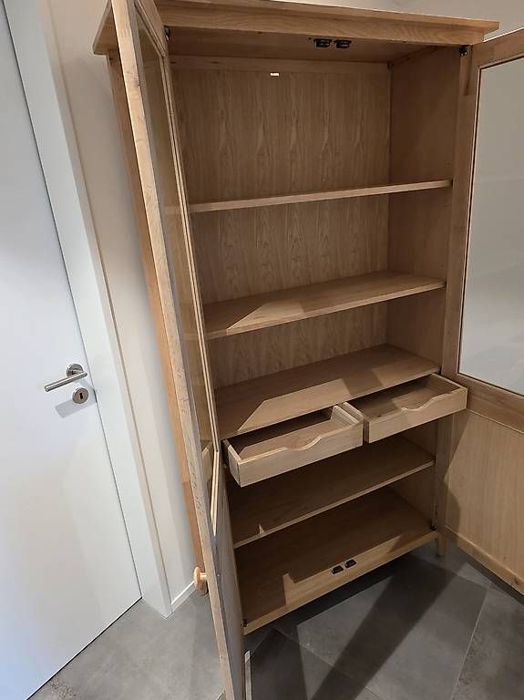 Vetrine: Vitrine, Eiche massiv gewachst – Usato da Meisterschwanden venduto da Michael_Meisti5616 4