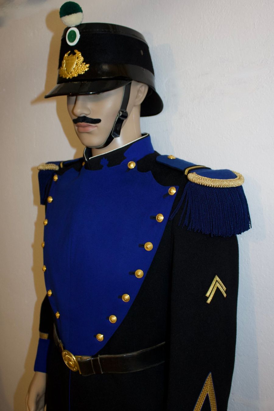 Uniformen: Gendarmerie Vaudoise un uniforme de grande tenue – Gebraucht aus Lausanne von Grenchars78 1