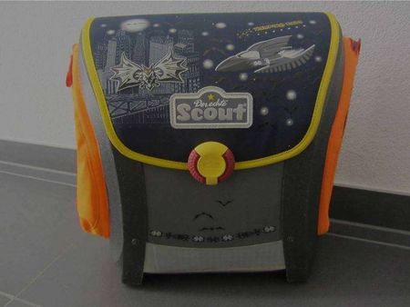 Sac à dos / cartable SCOUT (en parfait état)