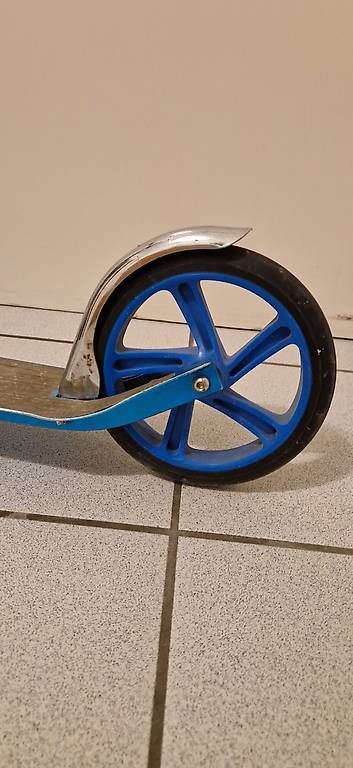 Jouets: Trottinet Razor – D'occasion à Gerolfingen par Lia_01 3