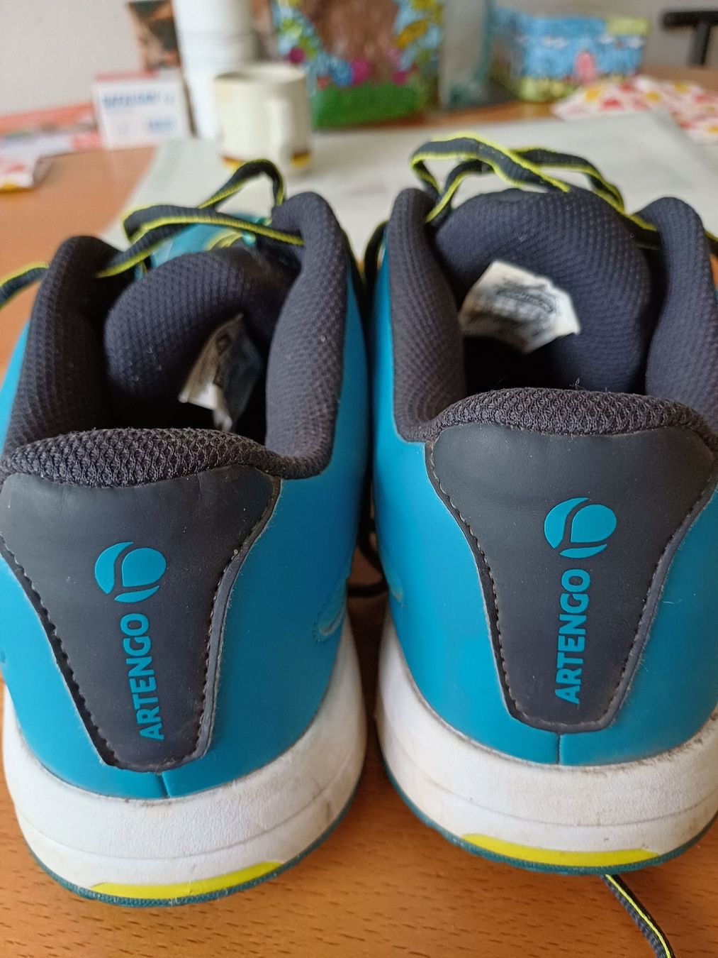 Decathlon Scarpe da uomo: Chaussures de tennis Artengo, taille 43 – Nuovo (secondo la descrizione) da Porrentruy venduto da Piquetix 1