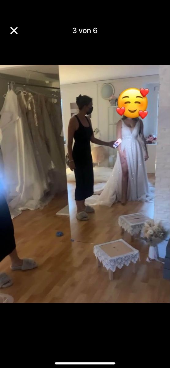 Vestiti: Wunderschönes, elegantes Brautkleid mit Schleppe – Usato da Glattpark (Opfikon) venduto da malouamelia 2