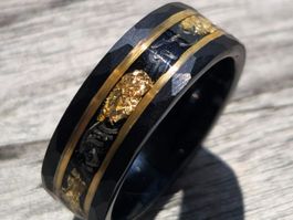 Edler Herren Ring Black/Gold Gr.10