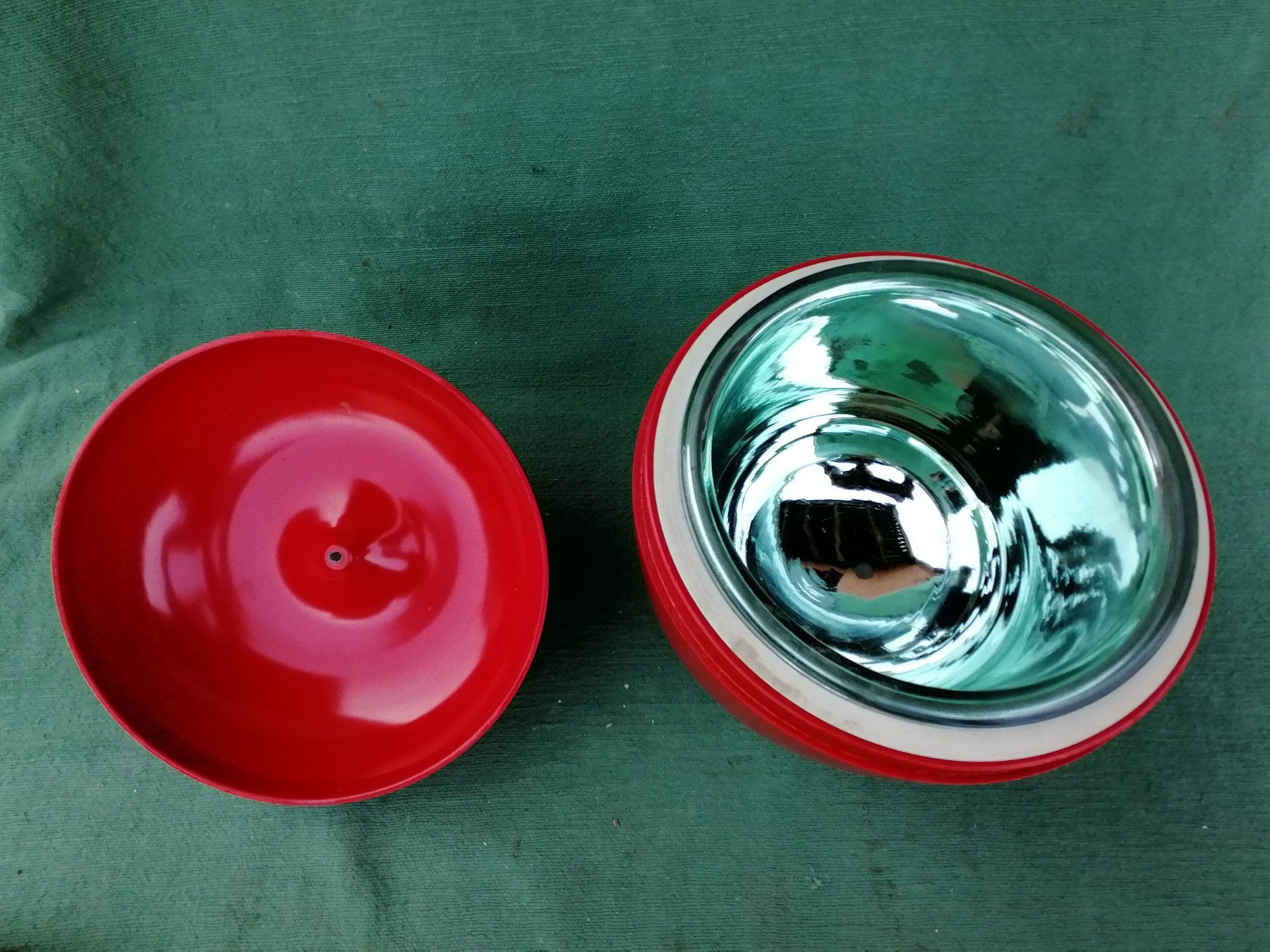 Contenitori & Simili: Rote Apfelform  Eisbehälter Retro mit Deckel 1960/70 – Usato da Rovio venduto da maxmac 2
