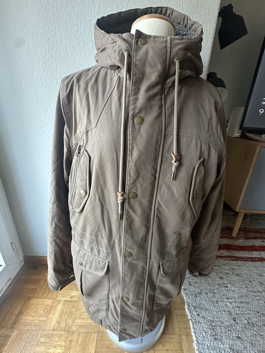 Cappotti: Volcom Winterjacke Parka braun warm Grösse M – Usato da Hettlingen venduto da yan_mzy9 1