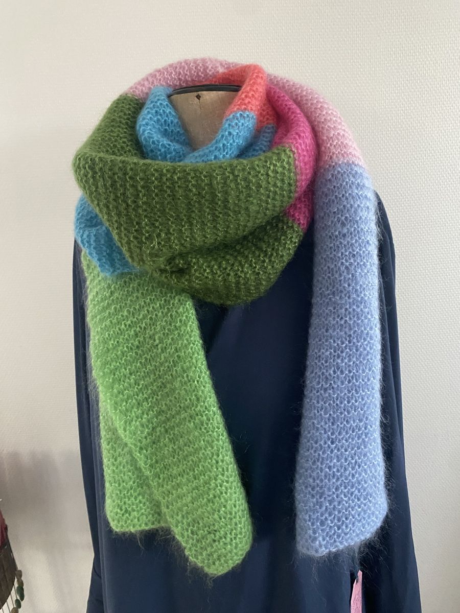 Foulards, Tücher & Schals: Handgestrickter Schal - Mohair/Seide – Neu und originalverpackt aus Dübendorf von Montclair