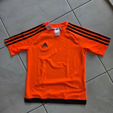 Tolles oranges Adidas Sport-Shirt Gr.140, super Zustand