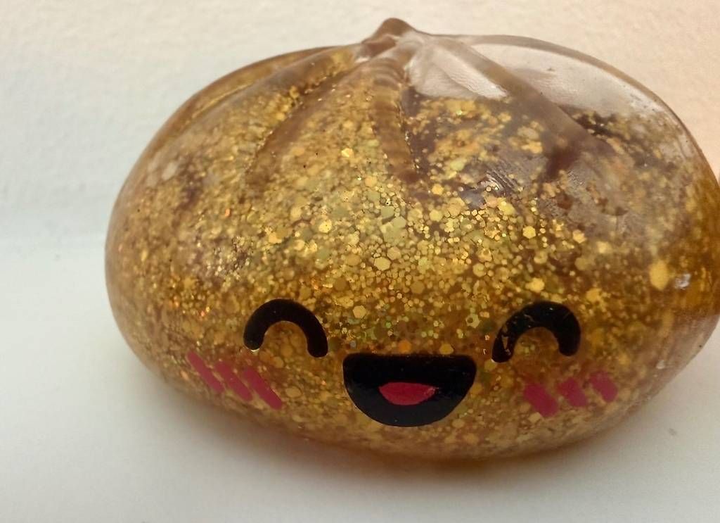 Spielzeuge: dumpling squishy gold – Neu und originalverpackt aus Wettingen von xen_t6v6 1