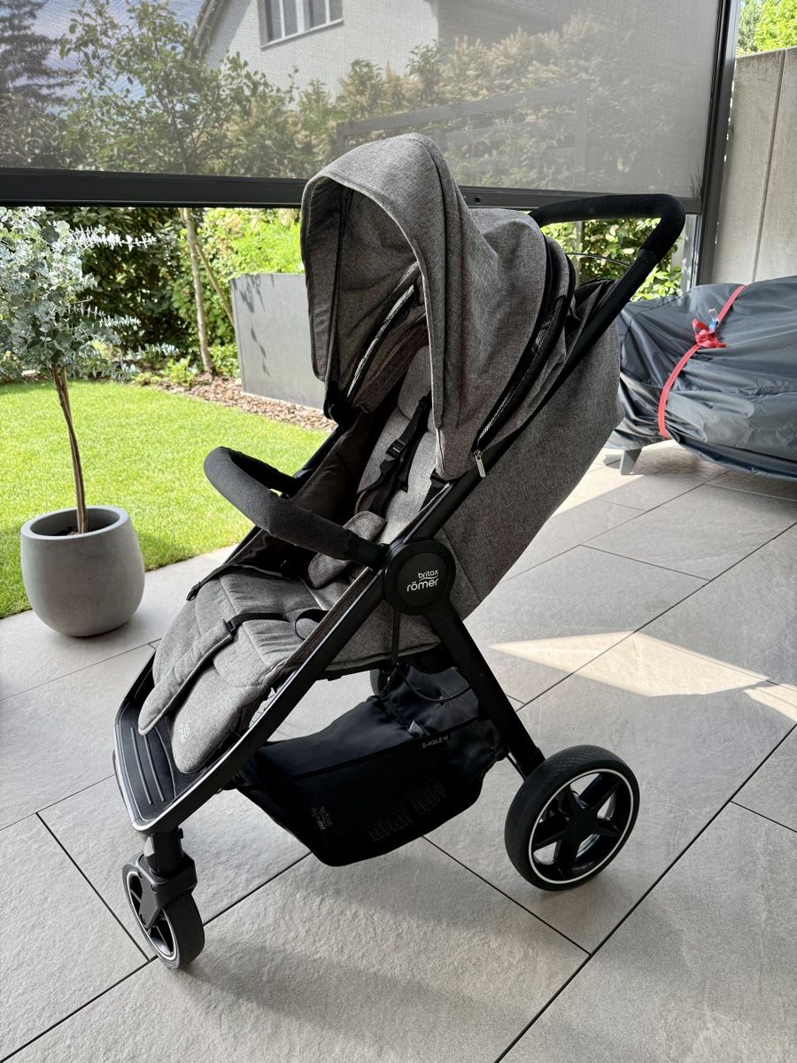 Britax Römer Carrozzine: Britax Römer B-Agile M Kinderbuggy – Usato da Steinmaur venduto da MRup