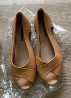 Neue offene Schuhe hellbraun Grösse 36