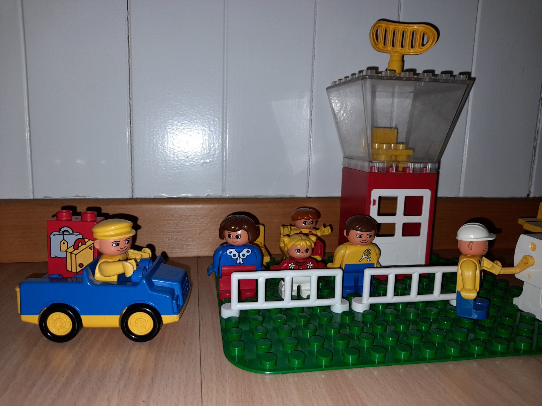 Lego Giocattoli: Lego Duplo Flughafen Klassiker – Usato da Wittenbach venduto da Gugielmo 1