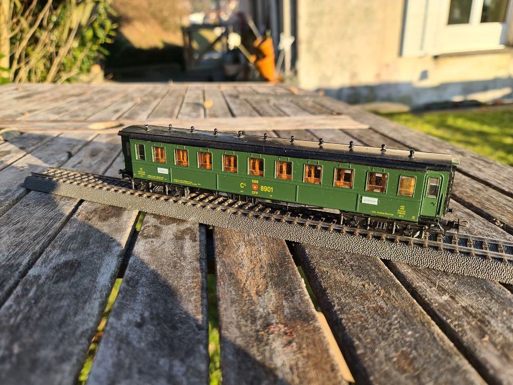 2 Wagons Voyageurs Märklin HO N°4136 - État Correct - Modélisme Ferroviaire