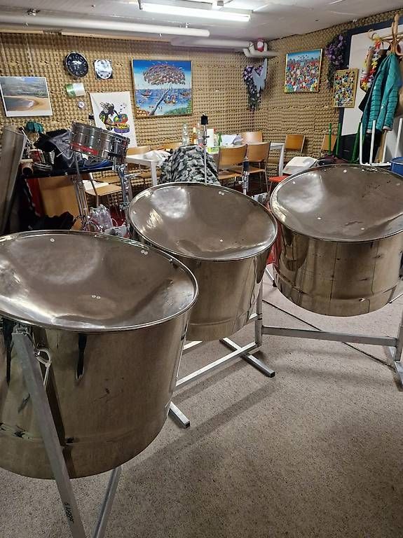Strumenti musicali: 3er-Cello Steeldrum Steelpan – Usato da Steinmaur venduto da Arsteeldrum 1