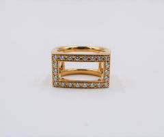 AUSSERGEWÖHNLICHER DIAMANTRING IN 750 GELBGOLD