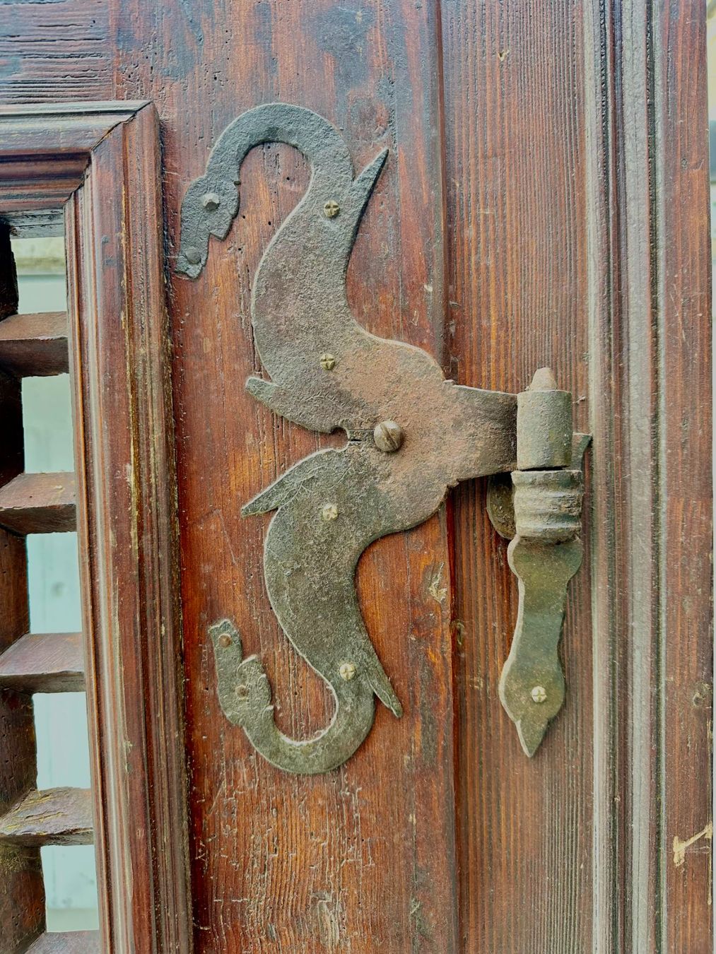 Porte: Antike Berner Bauernhaus Eingangstür von 1695 – Usato da Lugnorre venduto da remu62 4