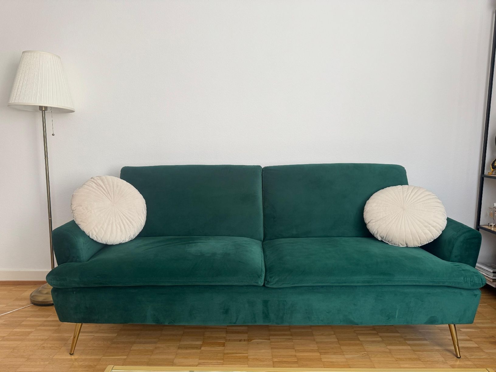 Divani: Dunkelgrünes Samtsofa mit Chaiselongue & Schlaffunktion – Ne – Usato da Zürich venduto da LuciusMalfoy