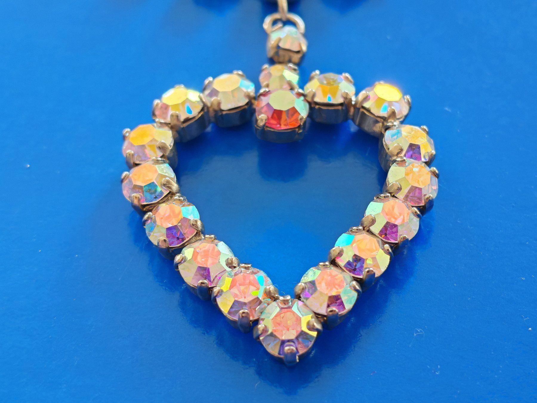 Catenine: Herzkette mit Glassteinen, Modeschmuck – Usato da Zuerich venduto da Antiquarium 1