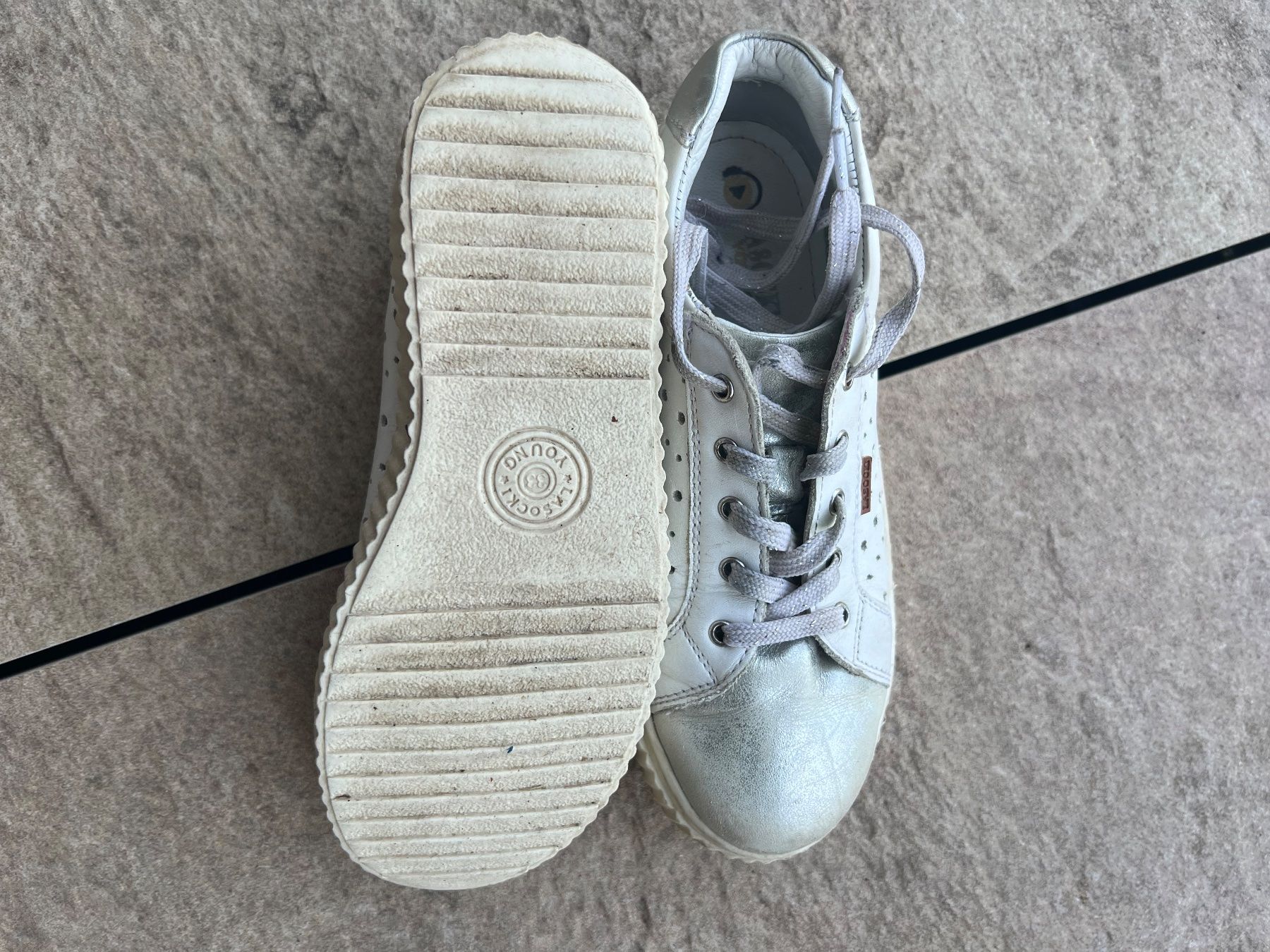 Schuhe für Mädchen: Wunderschöner Mädchenschuh Lasocki Grösse 33 – Gebraucht aus Schmitten FR von mar_jk2r 2