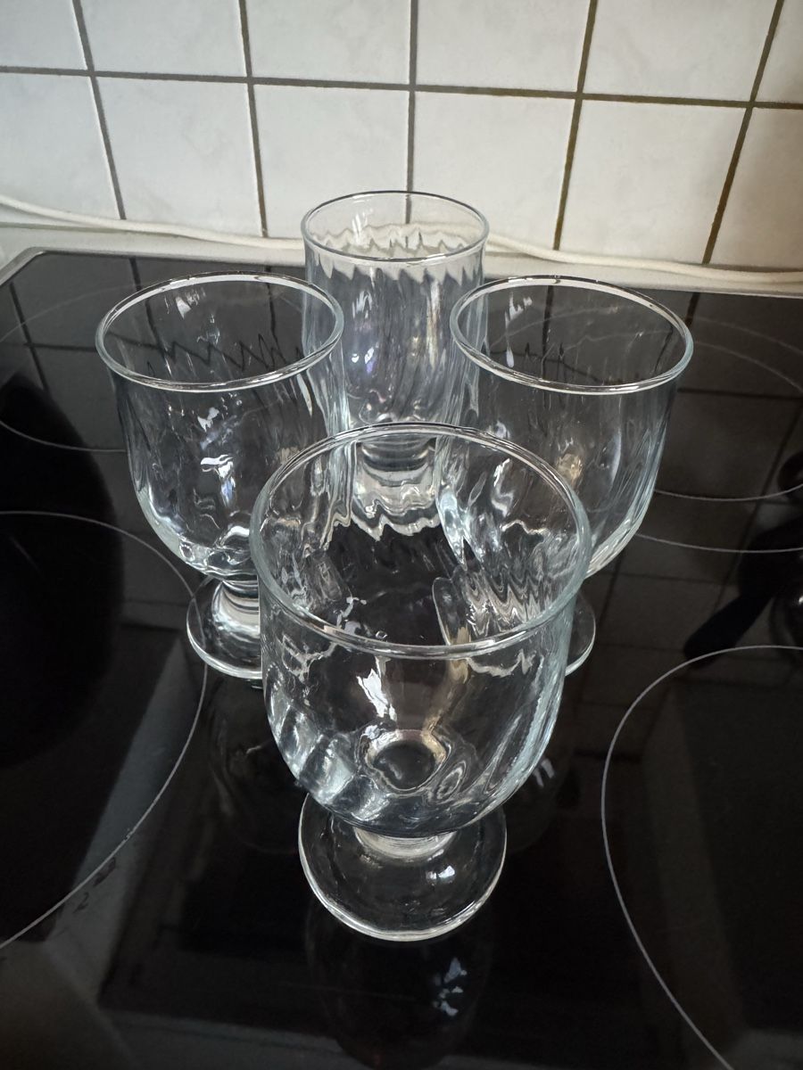 Verres: 4 Trink oder Weingläser – D'occasion à Oberentfelden par Judyku 2
