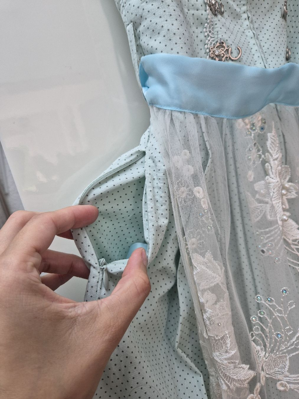 Vestiti: Dirndl, hellblau mit Spitzenschürze, Gr. 32, inkl. Bluse👗 – Usato da Richterswil venduto da ChristinW01 5