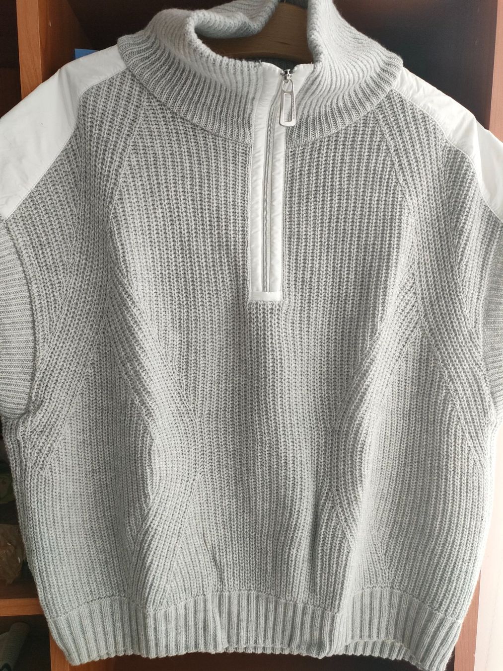 Pullover & Sweatshirts: Pullunder Marc Cain – Gebraucht aus Brugg AG von Mashaba