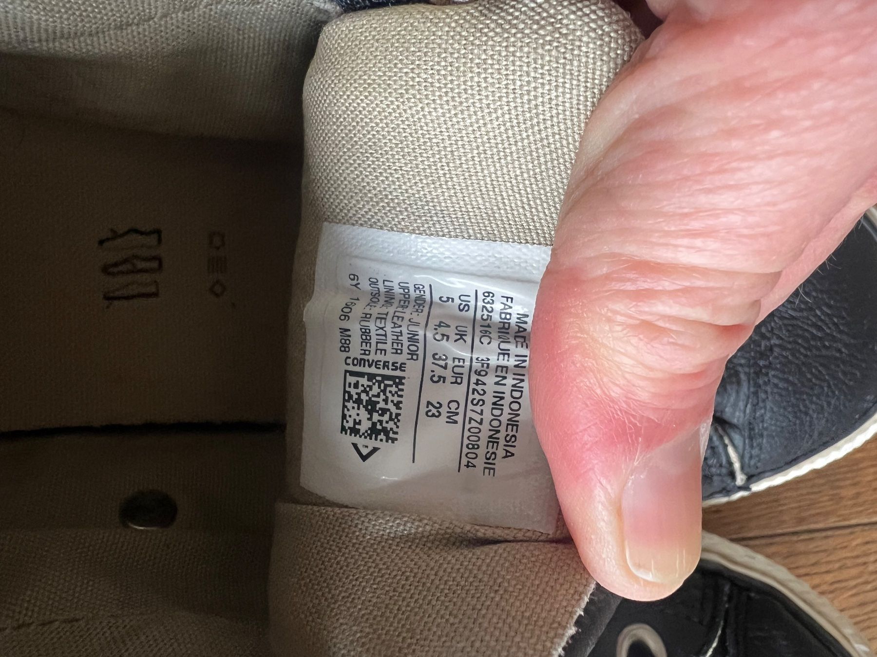 Converse Scarpe per ragazzi: Converse All Star schwarz hightop Gr37.5 – Usato da Uerikon venduto da Saffagirl 2
