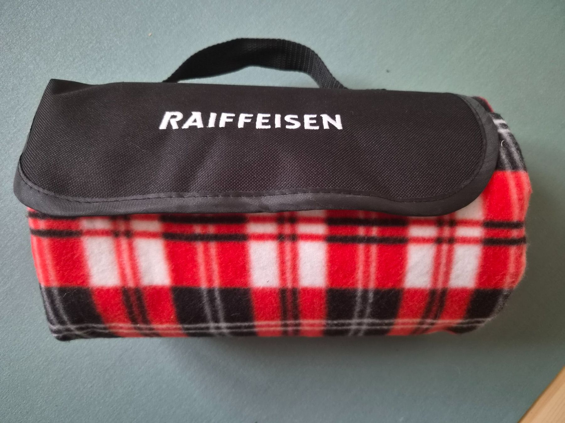 Decken: Picknickdecke Raiffeisen – Neu (gemäss Beschreibung) aus Erstfeld von tan_ddw8