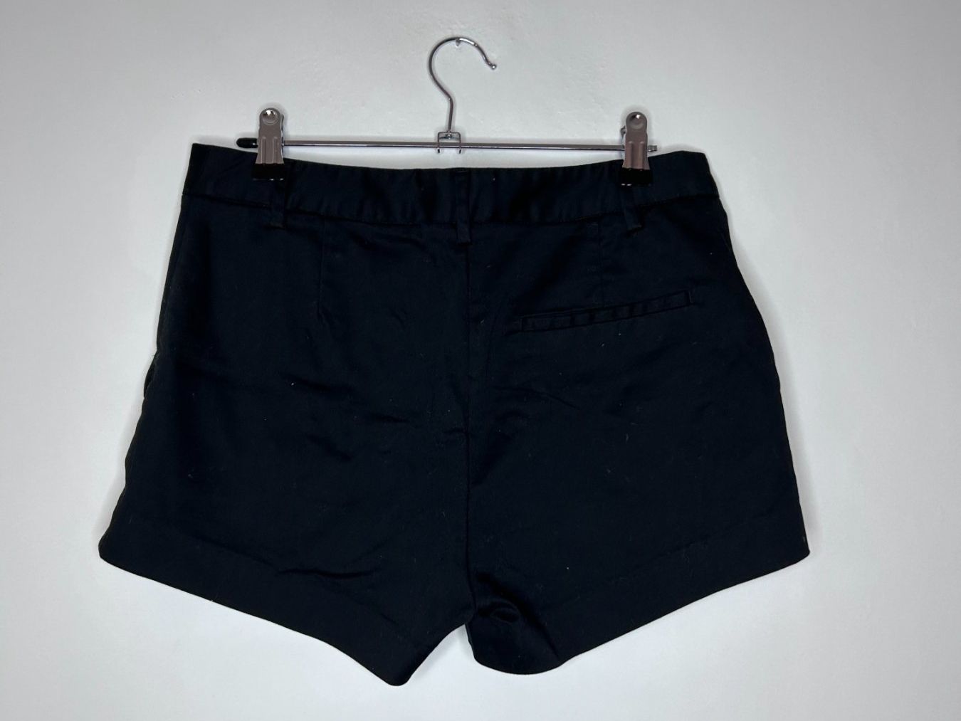 H&M Hosen: H&M Shorts – Gebraucht aus St. Gallen von look-twice 1