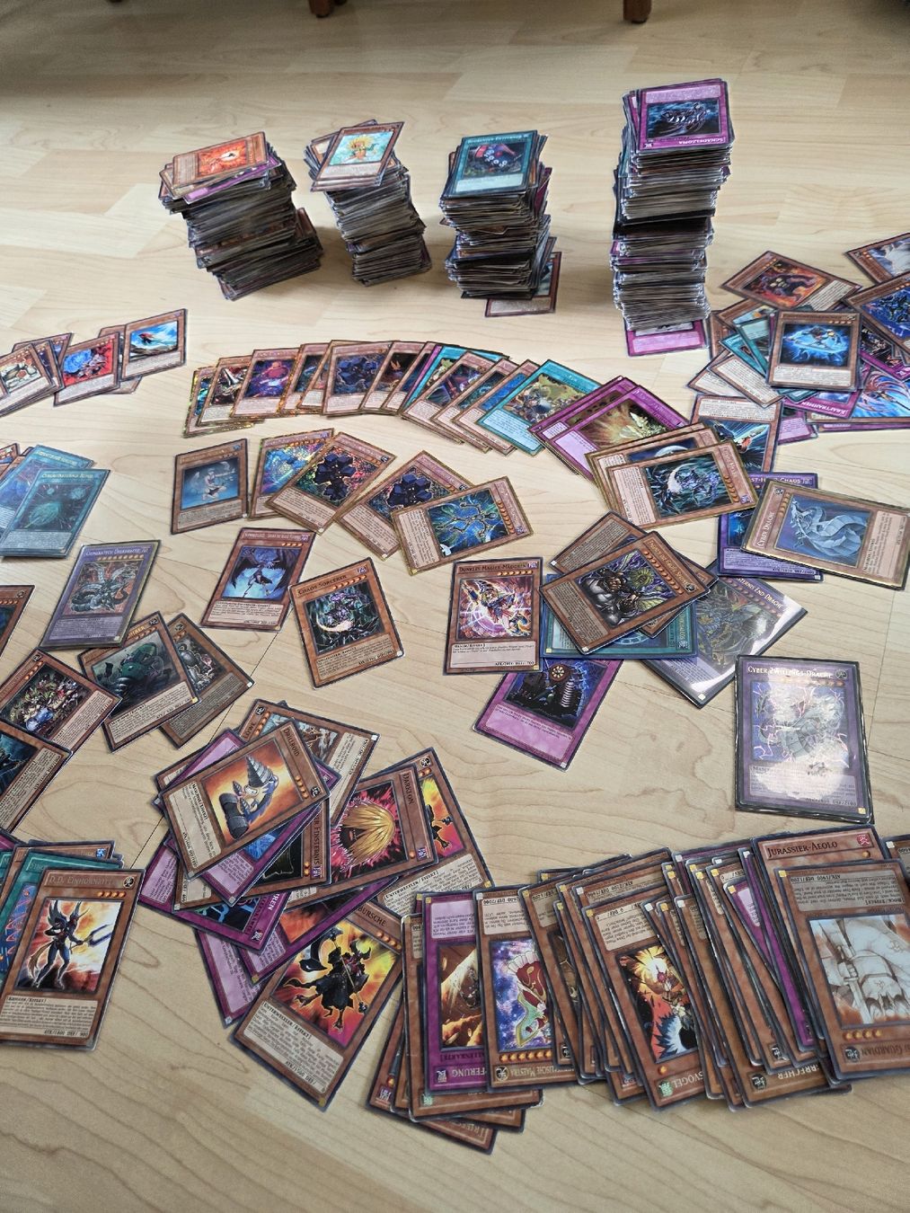 Yugioh Carte collezionabili: 1200+ Karten Yugioh Sammlung – Usato da Basel venduto da lat_ldx9 1