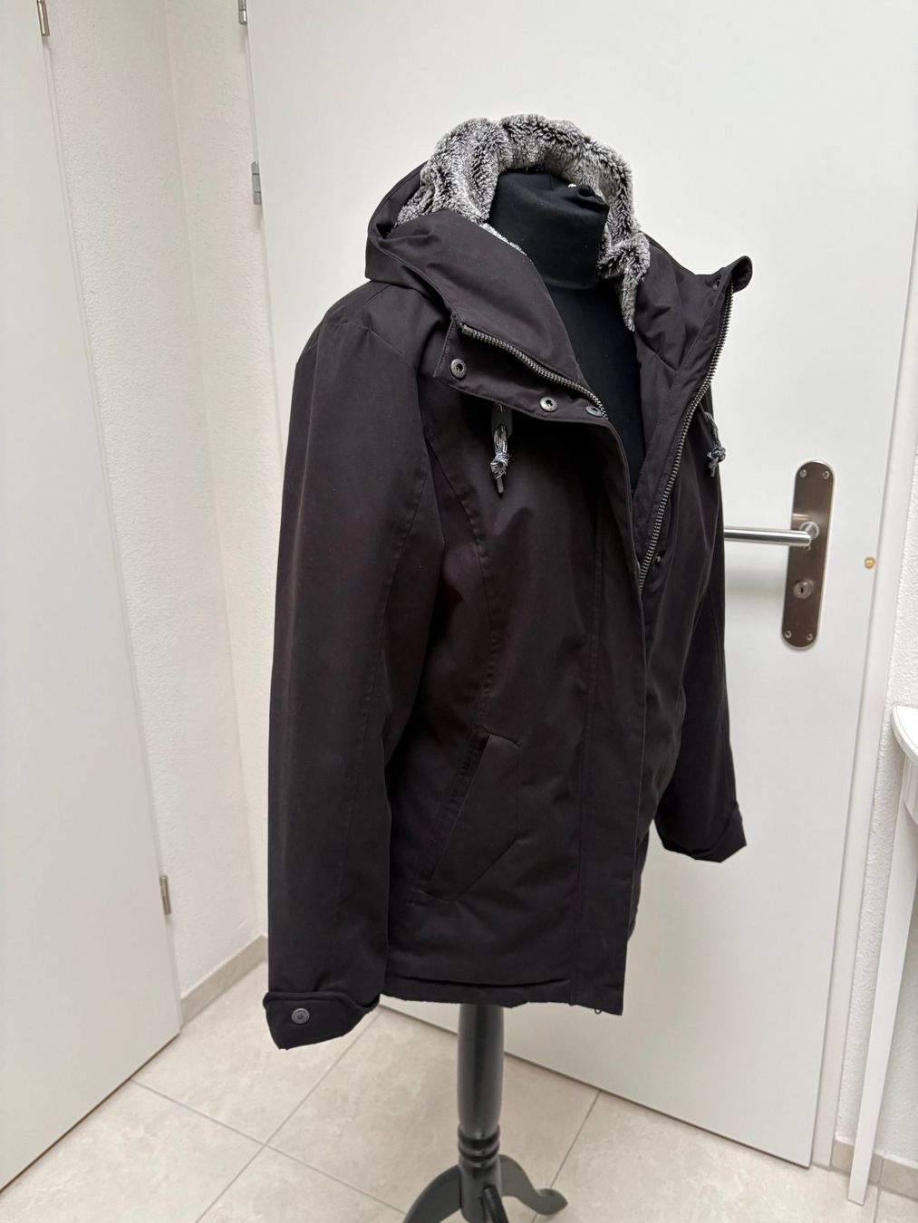 Giacche: Jacke, schwarz Gr. 38. G.I.G.A. DX – Usato da Glattpark (Opfikon) venduto da Pangie 3