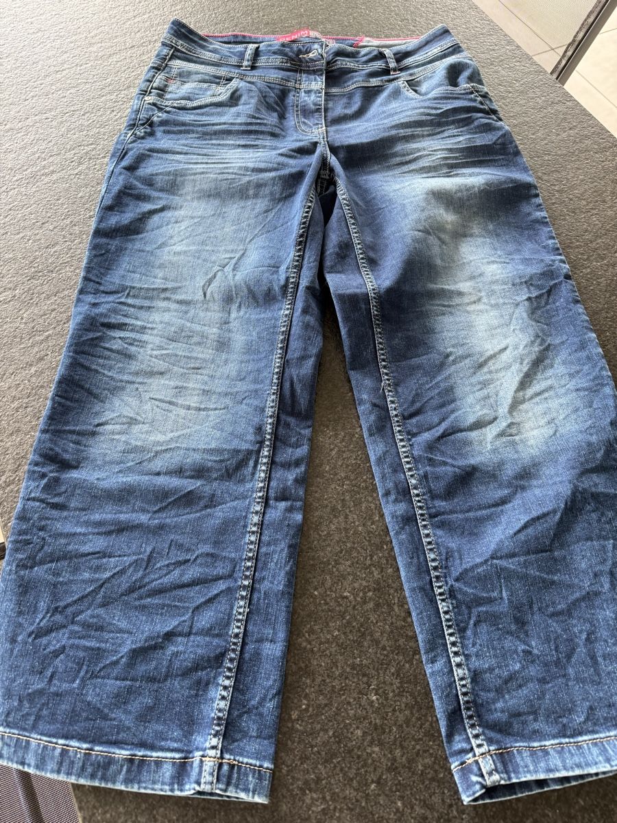 Cecil Jeans: Cecil Jeans, grösse 30 – Neuf avec emballage d'origine à Widnau par Katja1973