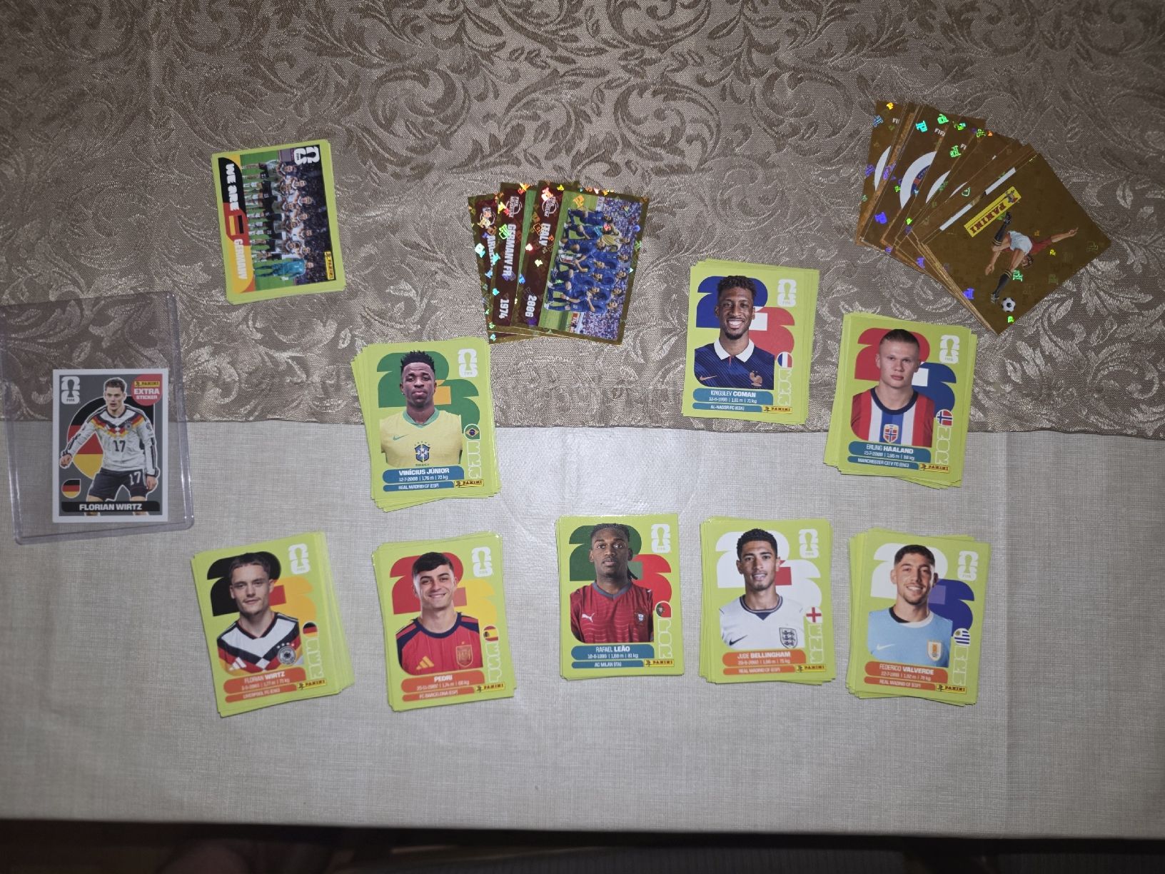 Panini Cartes à collectionner: Panini stickers 325 items,all different,no duplicates – Neuf (Voir description) à Schlieren par gon_qg7x 1