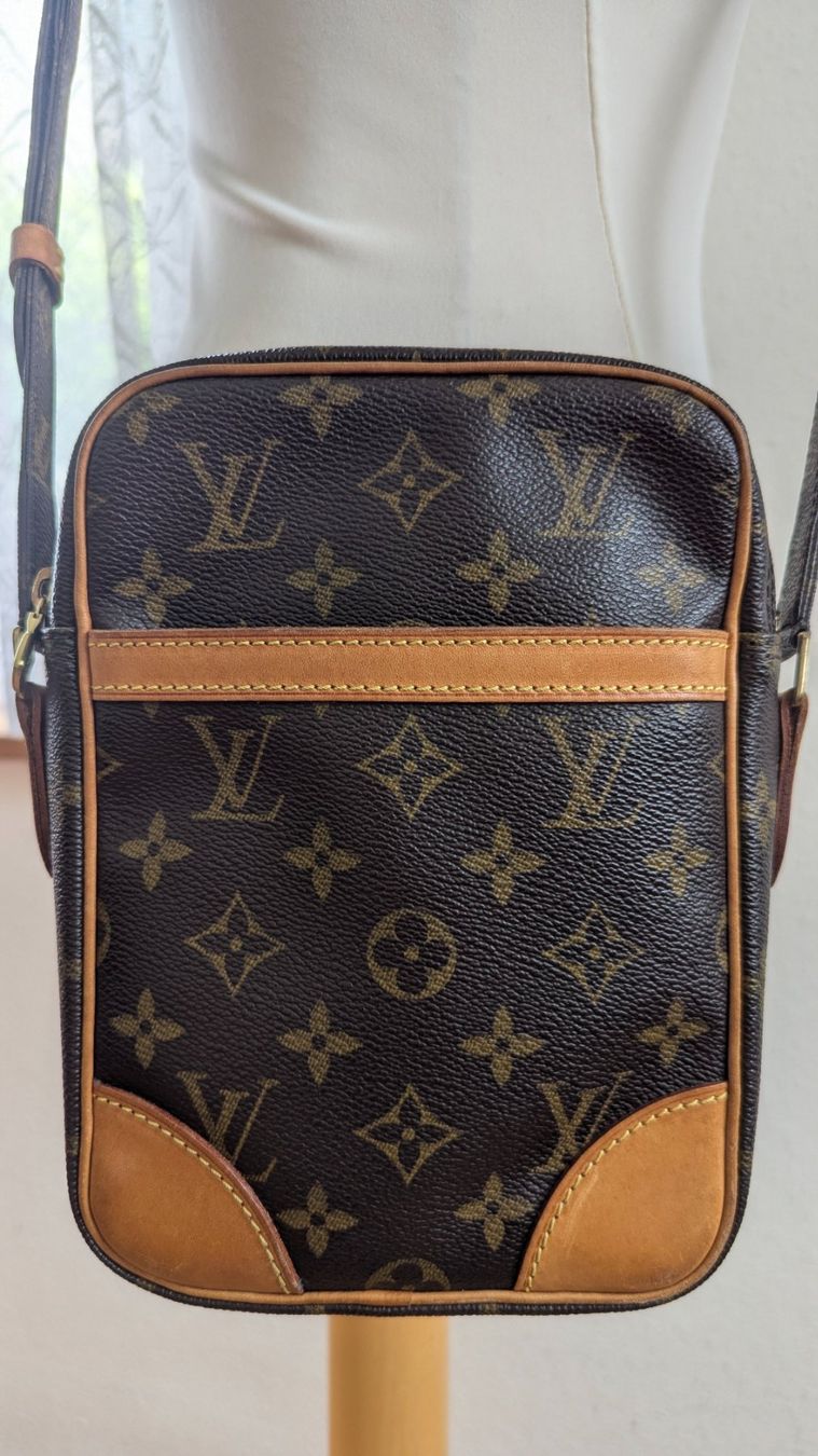 Louis Vuitton Borse da donna: Louis Vuitton Danube PM Monogram Umhängetasche – Usato da Zürich venduto da Stonejewelry