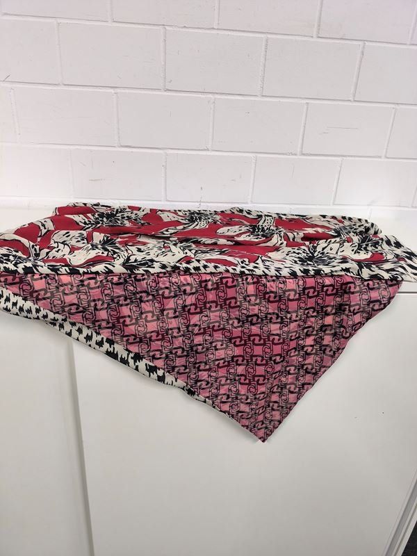 Foulard & Sciarpe: Schal Karo – Usato da Rüti ZH venduto da Restwert_Rueti_ZH