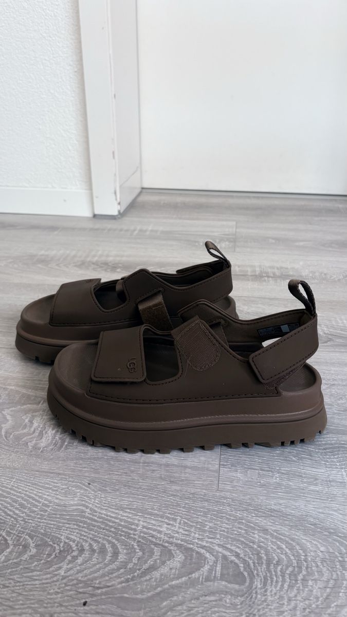 Ugg Scarpe da donna: UGG sandls – Usato da Zürich venduto da ali_2hvm 1