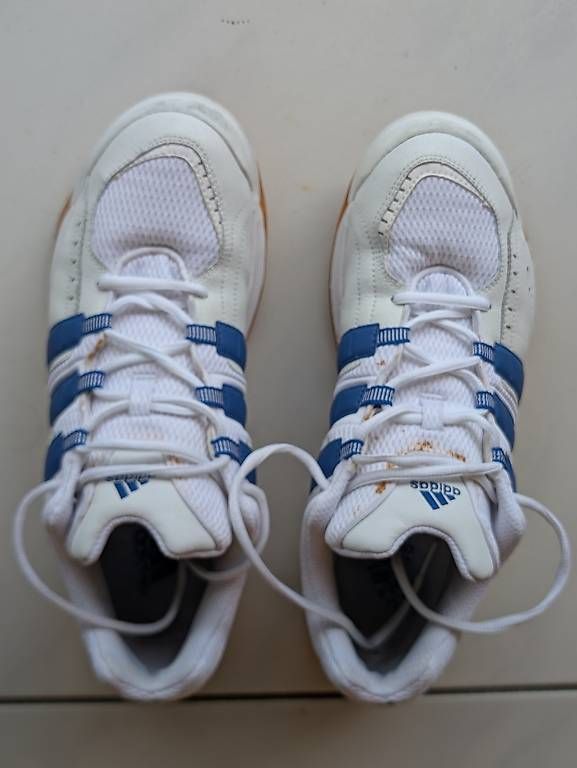 Scarpe da uomo: Adidas Hallenschuhe Grösse 44 – Usato da Hergiswil NW venduto da Bastaag 2