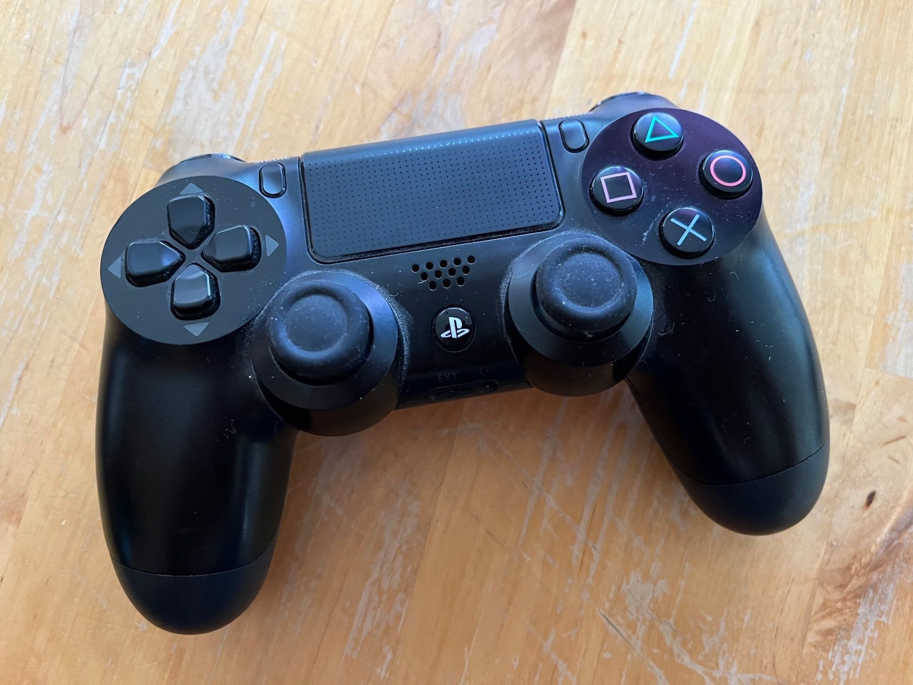 Controller: Original Sony PS4 Controller Schwarz – Usato da Frenkendorf venduto da gelbeZinnie