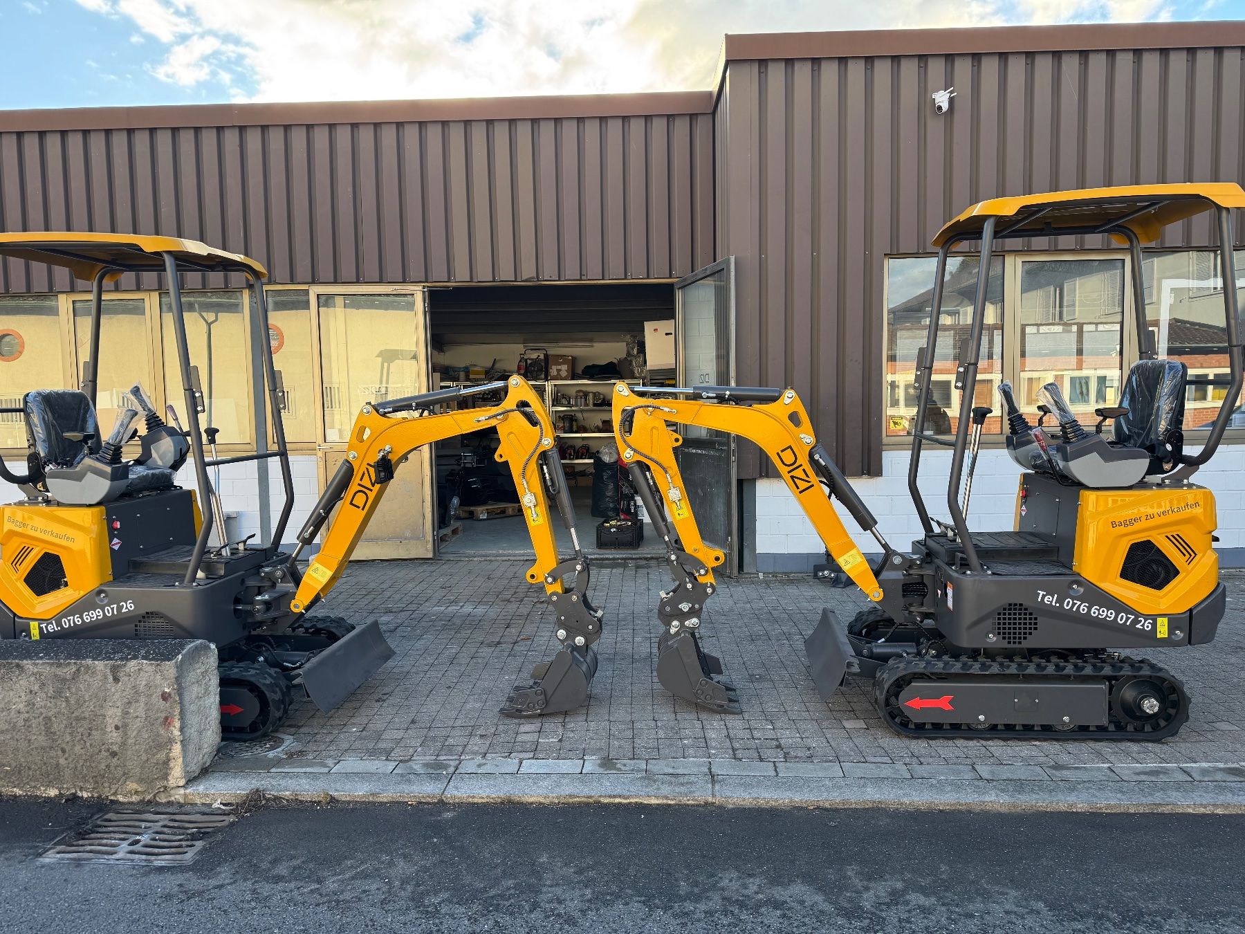 Excavateurs: Bagger 1.2T GANZ NEU – Neuf avec emballage d'origine à Biel/Bienne par inf_p8rh 1