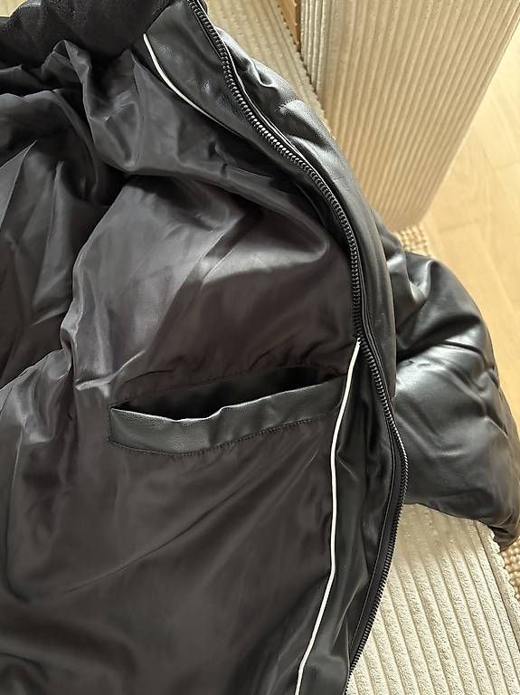 Bershka Giacche: Winterjacke Bershka – Usato da Koblenz venduto da sam9et_ 2