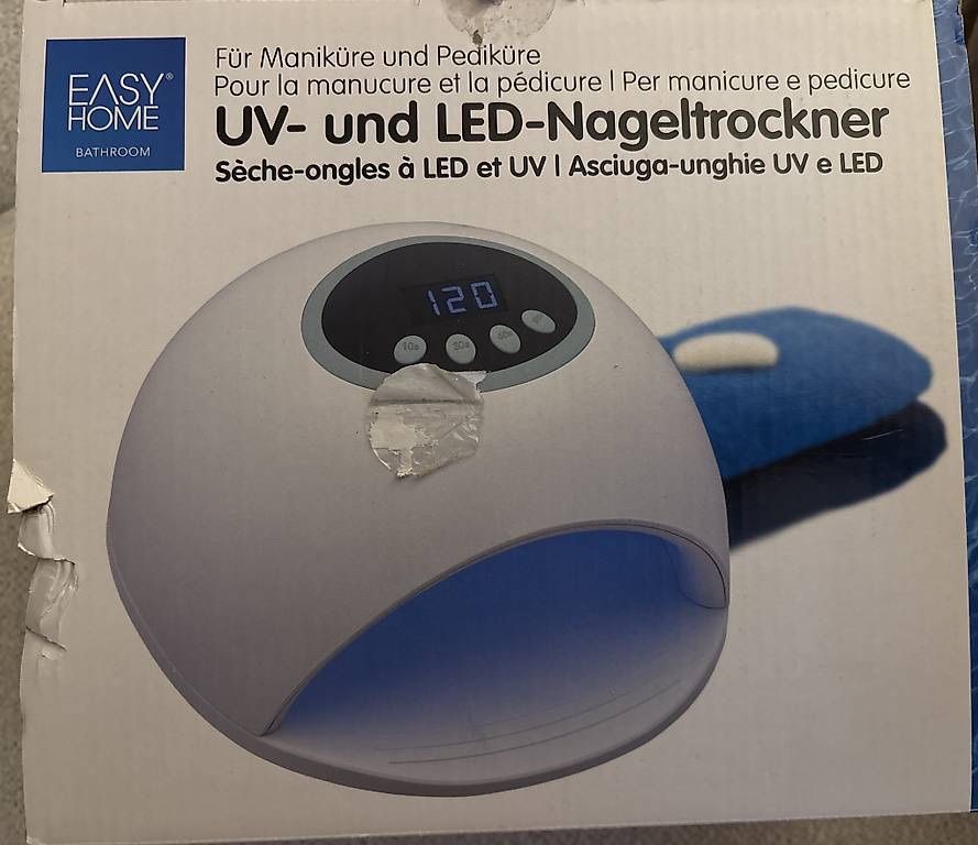 Ongles artificiels: UV- und LED-Nageltrockner – D'occasion à Basel par rebecca_b