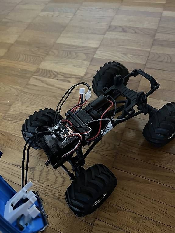 RC Modellbau: Ferngesteuerter Truck – Gebraucht aus Jona von Homermarket 1